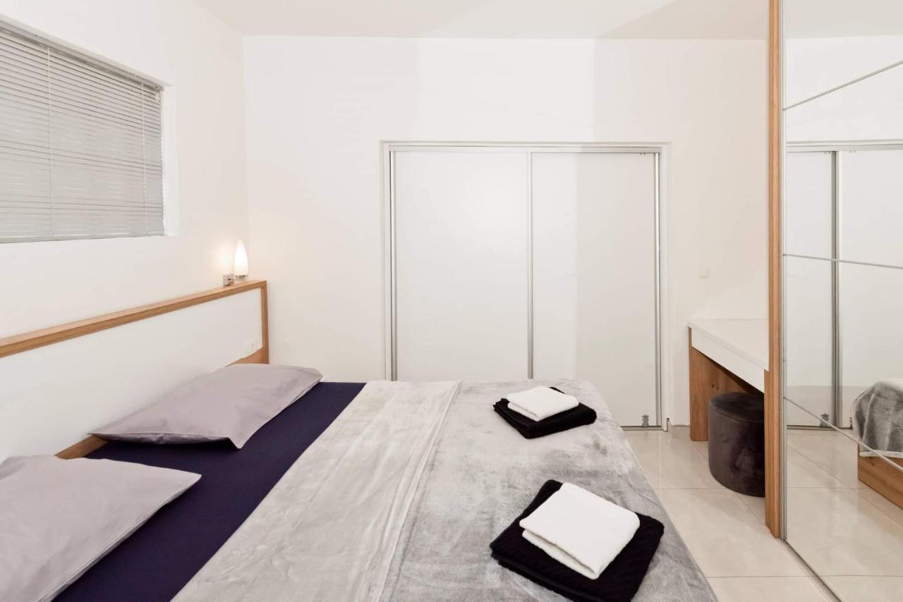 Apartment White Pearl Ražanac Kültér fotó